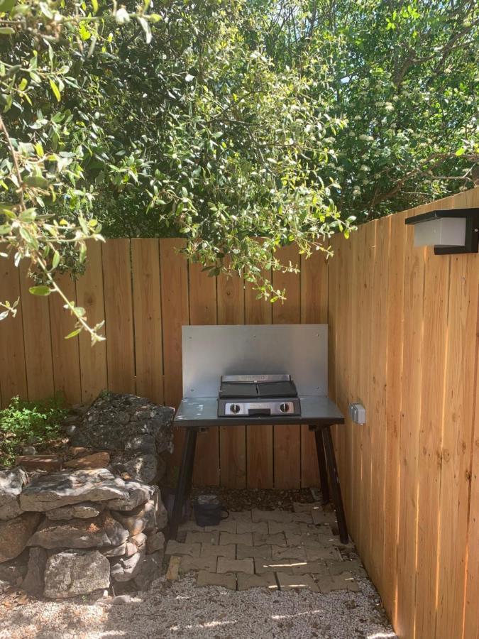 JOLI STUDIO INDEPENDANT 20m² AVEC JARDIN Saint-Maximin-la-Sainte-Baume Exterior foto